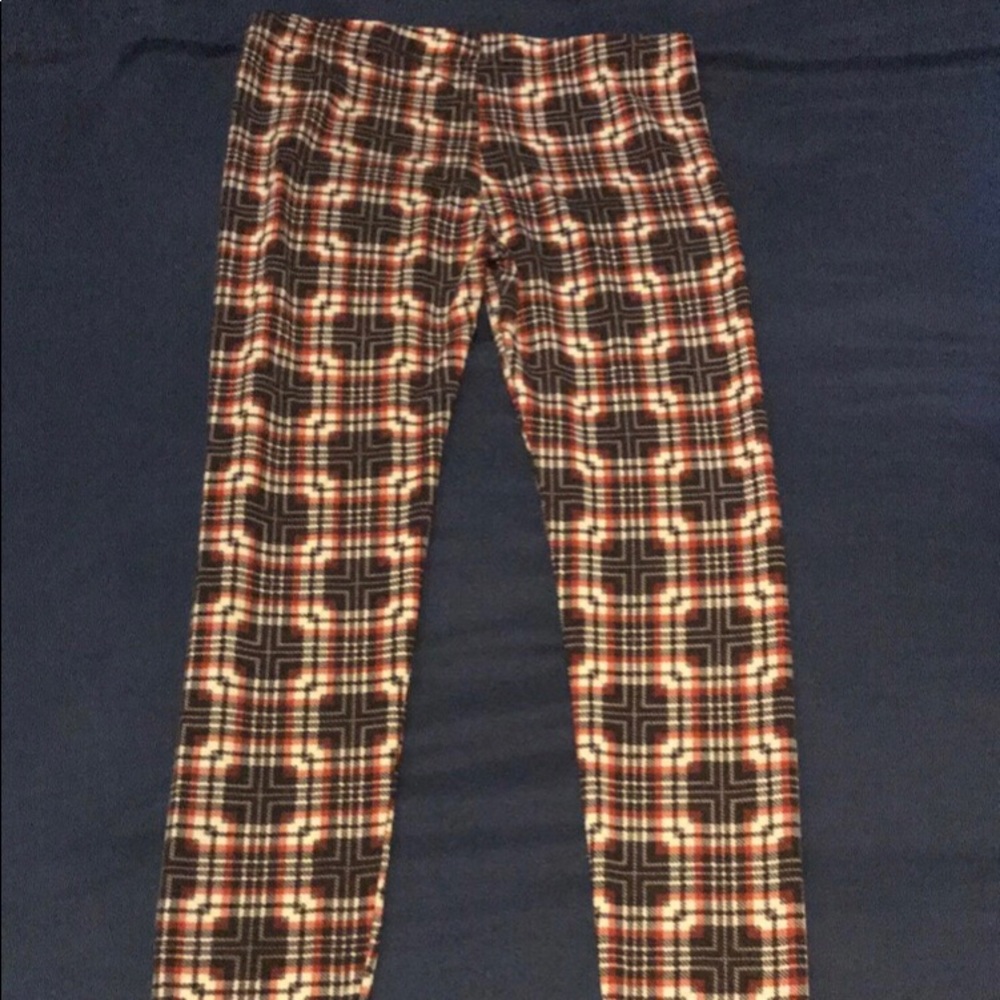Long soft plaid leggings
